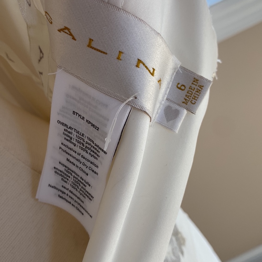 Galina wedding dress size 6 - Picture 14 of 14